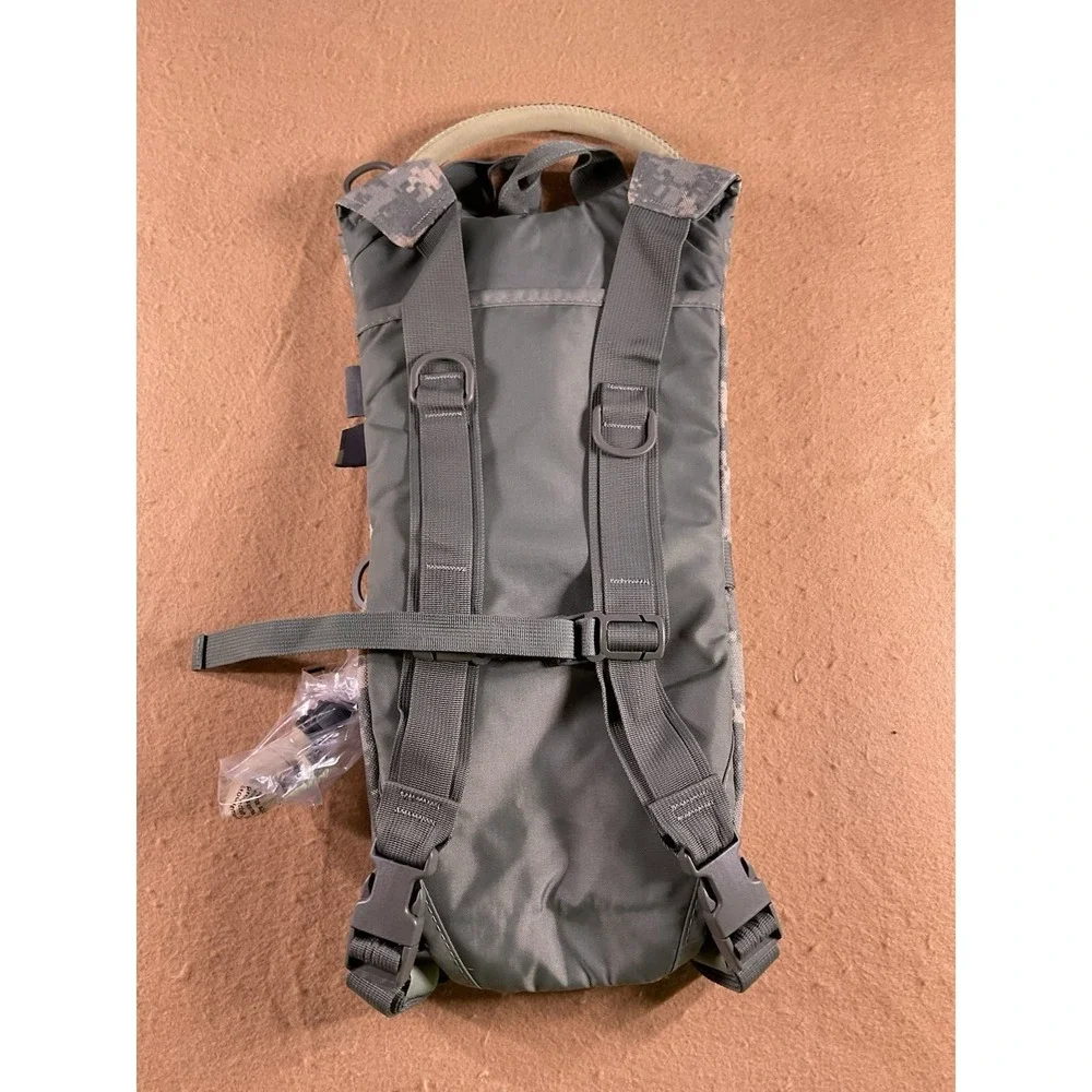 Camelbak Maximum Gear Hydration Backpack Thermobak Camo Military Reservoir New